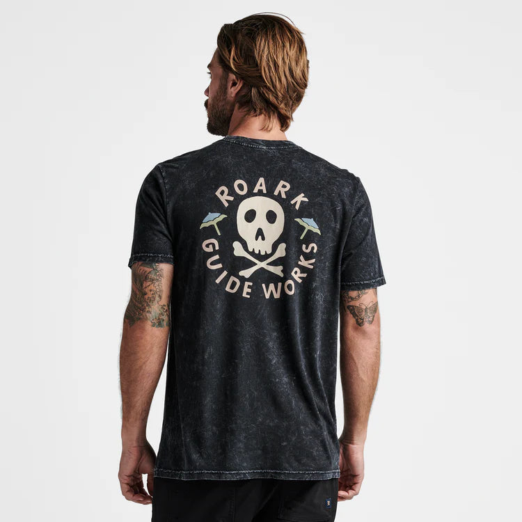 Black skull shirt best sale